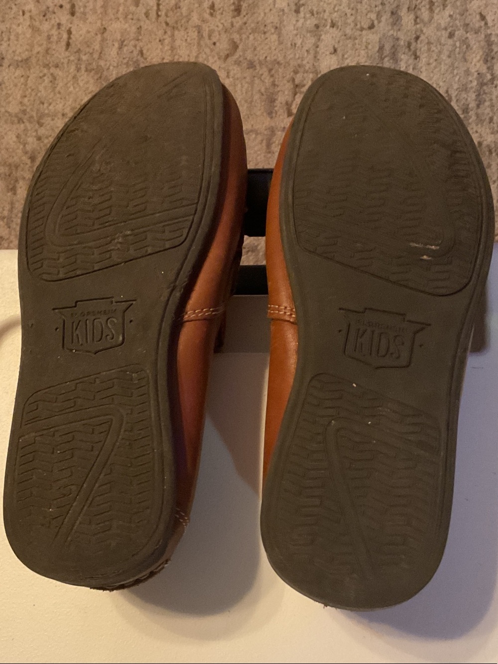 Florsheim boys  Tan Leather Slip-On Moccasin Loafers size 2.5 boys - Picture 3 of 6